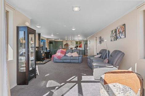 Photo of property in 3 Campbell Street, Alexandra, 9320