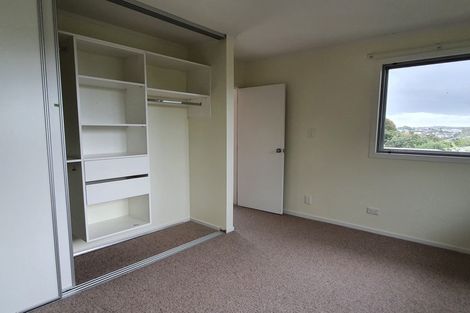 Photo of property in 3/104 East Coast Road, Forrest Hill, Auckland, 0620