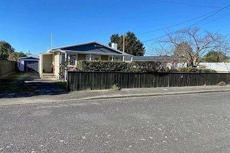 Photo of property in 14 Shanly Street, Waipawa, 4210