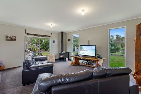 Photo of property in 78 Takapu Road, Manakau, 5573