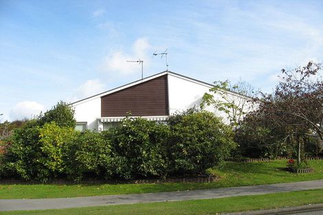 Photo of property in 39 Grahams Road, Ilam, Christchurch, 8041