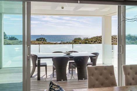 Photo of property in 154 Marine Parade, Mount Maunganui, 3116