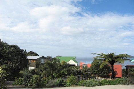 Photo of property in 207 Paku Drive, Tairua, 3508