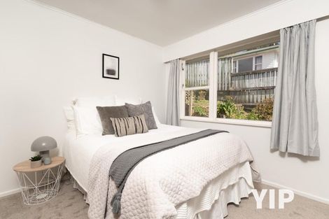 Photo of property in 114 Newlands Road, Newlands, Wellington, 6037