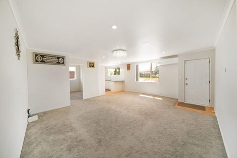 Photo of property in 11 Naylors Drive, Mangere, Auckland, 2022