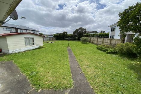 Photo of property in 12 Aarts Avenue, Manurewa, Auckland, 2102