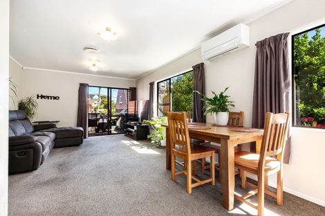 Photo of property in 10b Mersey Street, Island Bay, Wellington, 6023
