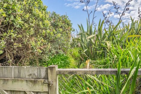 Photo of property in 59 Tutere Street, Waikanae Beach, Waikanae, 5036