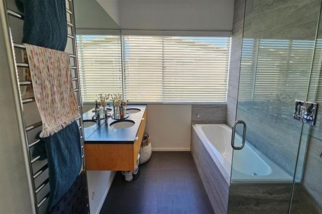 Photo of property in 39 Taumata Road, Omaha, 0986