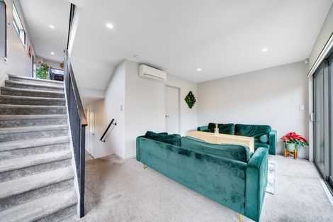 Photo of property in 1/1a Halsey Road, Manurewa, Auckland, 2102