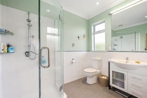 Photo of property in 21 Waipapa Terrace, Hataitai, Wellington, 6021
