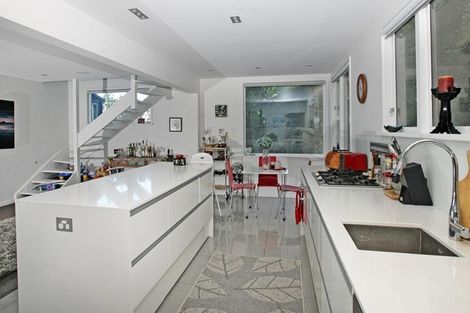 Photo of property in 150 The Esplanade, Houghton Bay, Wellington, 6023