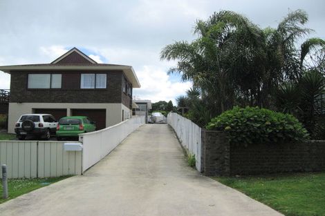 Photo of property in 1 Catania Place, Conifer Grove, Takanini, 2112