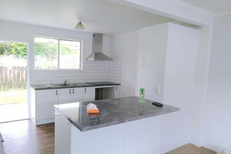 Photo of property in 10f3 Rawson Street, Tawa, Wellington, 5028