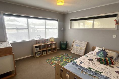 Photo of property in 18 Arawhata Road, Paraparaumu, 5032
