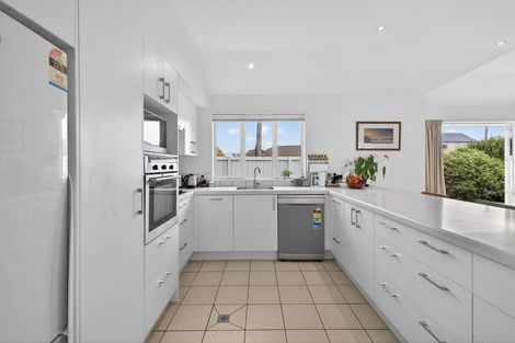 Photo of property in 30 Mary Street, Papanui, Christchurch, 8053