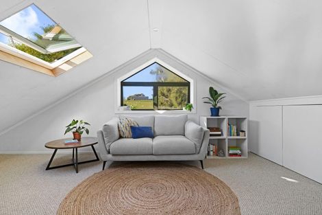 Photo of property in 243 Clevedon Kawakawa Road, Clevedon, Papakura, 2585