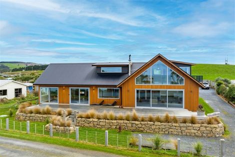 Photo of property in 1304 Kaka Point Road, Kaka Point, Balclutha, 9271