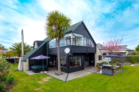 Photo of property in 24 Rugby Street, Highfield, Timaru, 7910