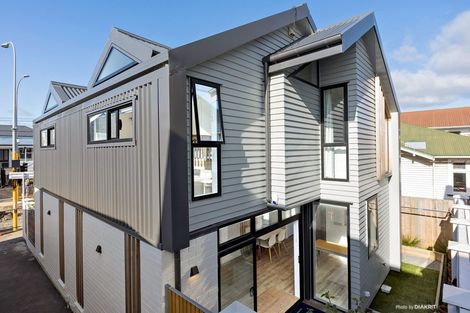 Photo of property in 82b Wallace Street, Mount Cook, Wellington, 6021