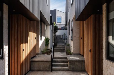 Photo of property in 14 Ara Toutouwai, Karori, Wellington, 6012