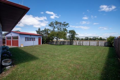 Photo of property in 44 Hillcrest Drive, Kelvin Grove, Palmerston North, 4414