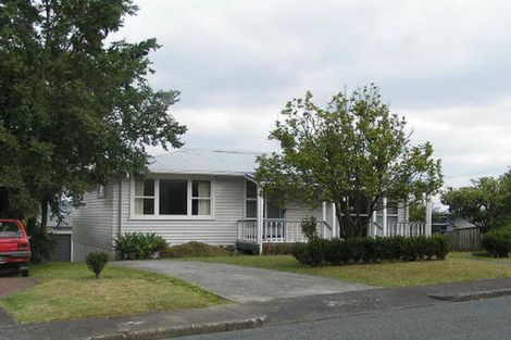 Photo of property in 13 Arrow Road, Forrest Hill, Auckland, 0620