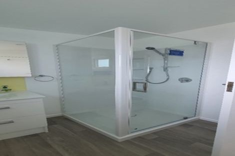 Photo of property in 176 Henderson Valley Road, Henderson, Auckland, 0612