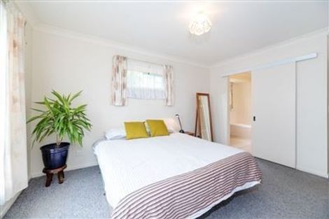 Photo of property in 17 Lasque Place, Glen Eden, Auckland, 0602