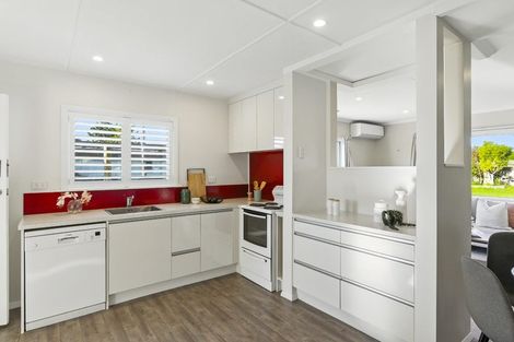 Photo of property in 931 State Highway 1, Te Horo, Otaki, 5581