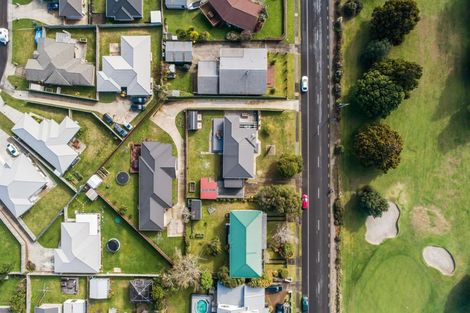 Photo of property in 82 Racecourse Road, Waiuku, 2123