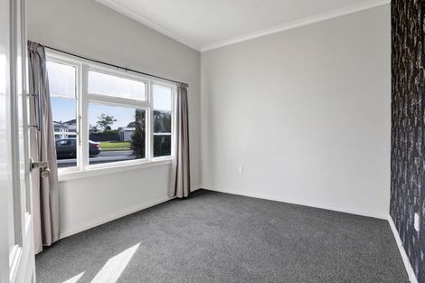 Photo of property in 66 Camberwell Road, Hawera, 4610