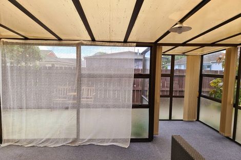 Photo of property in 6 Jarrett Court, Roslyn, Palmerston North, 4414