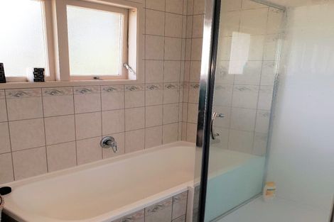 Photo of property in 3 View Road, Waiuku, 2123