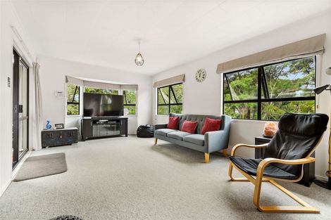 Photo of property in 9 Luxor Place, Massey, Auckland, 0614