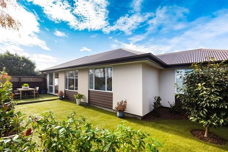 Photo of property in 2 Colina Street, Avonhead, Christchurch, 8042