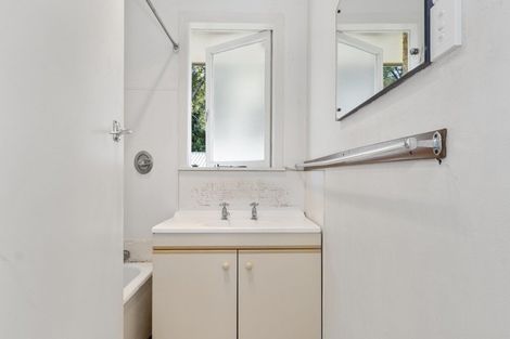Photo of property in 29 Henderson Crescent, Parkvale, Tauranga, 3112