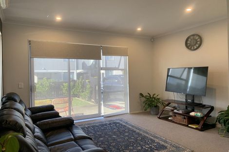 Photo of property in 18 Te Rito Road, Hobsonville, Auckland, 0616