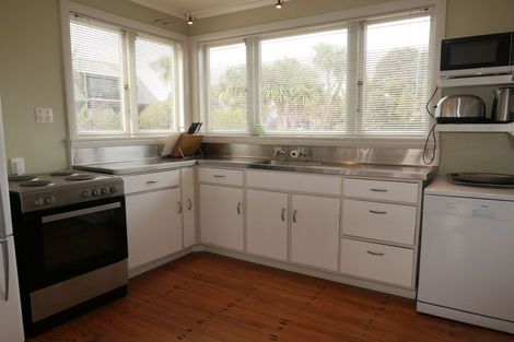 Photo of property in 77 Manly Street, Paraparaumu Beach, Paraparaumu, 5032