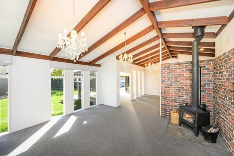 Photo of property in 8 Dalzien Place, Feilding, 4702
