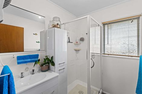 Photo of property in 22 Norfolk Rise, Waiuku, 2123