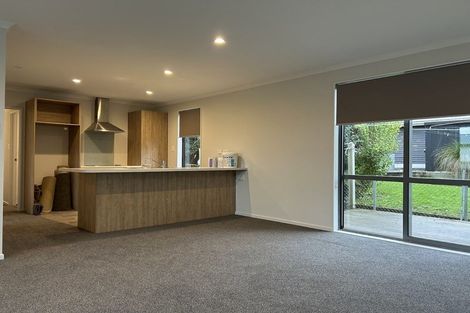 Photo of property in 12a Rembrandt Place, Opaheke, Papakura, 2113