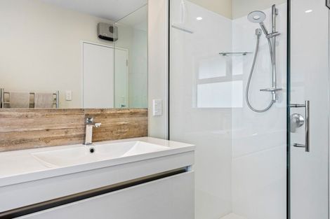Photo of property in 33 Valour Drive, Rangiora, 7400