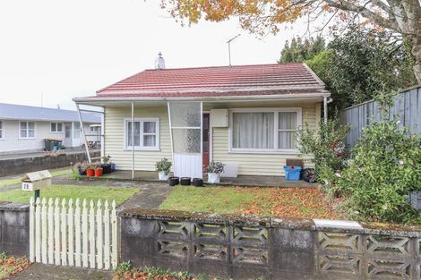 Photo of property in 29 Rimu Street, Inglewood, 4330