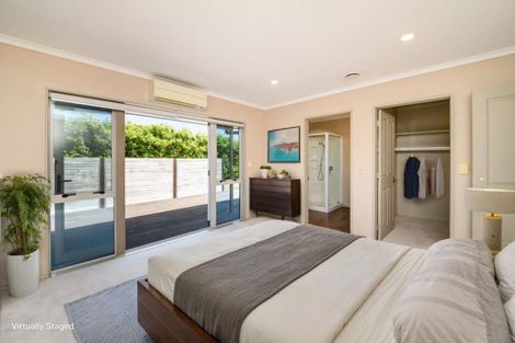 Photo of property in 27 Johnstone Drive, Fitzherbert, Palmerston North, 4410