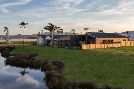 Photo of property in 6 Serrata Close, Papamoa Beach, Papamoa, 3118
