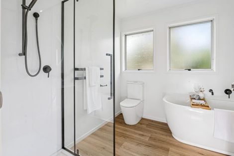 Photo of property in 53 Kawaha Point Road, Kawaha Point, Rotorua, 3010