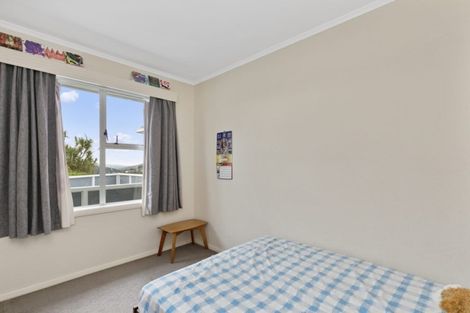 Photo of property in 22 Paparangi Crescent, Paparangi, Wellington, 6037