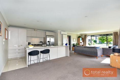 Photo of property in 8 Rosario Place, Aidanfield, Christchurch, 8025