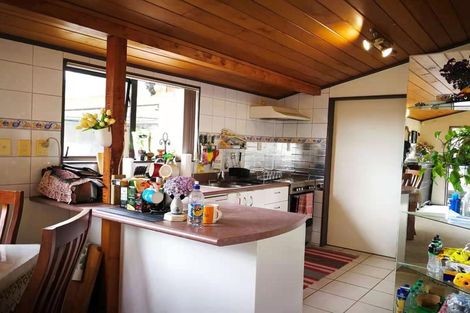 Photo of property in 4 Muriel Place, Ranui, Auckland, 0612